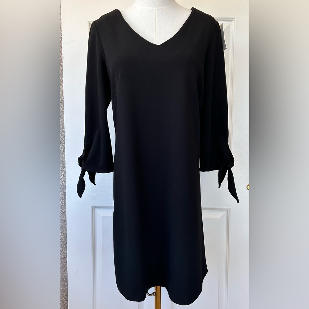 Ronni Nicole Little Black Shift Dress Size 6 NWT